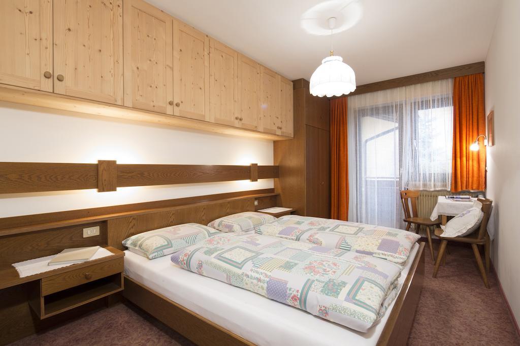 Ciasa Iris Hotel Colfosco Phòng bức ảnh