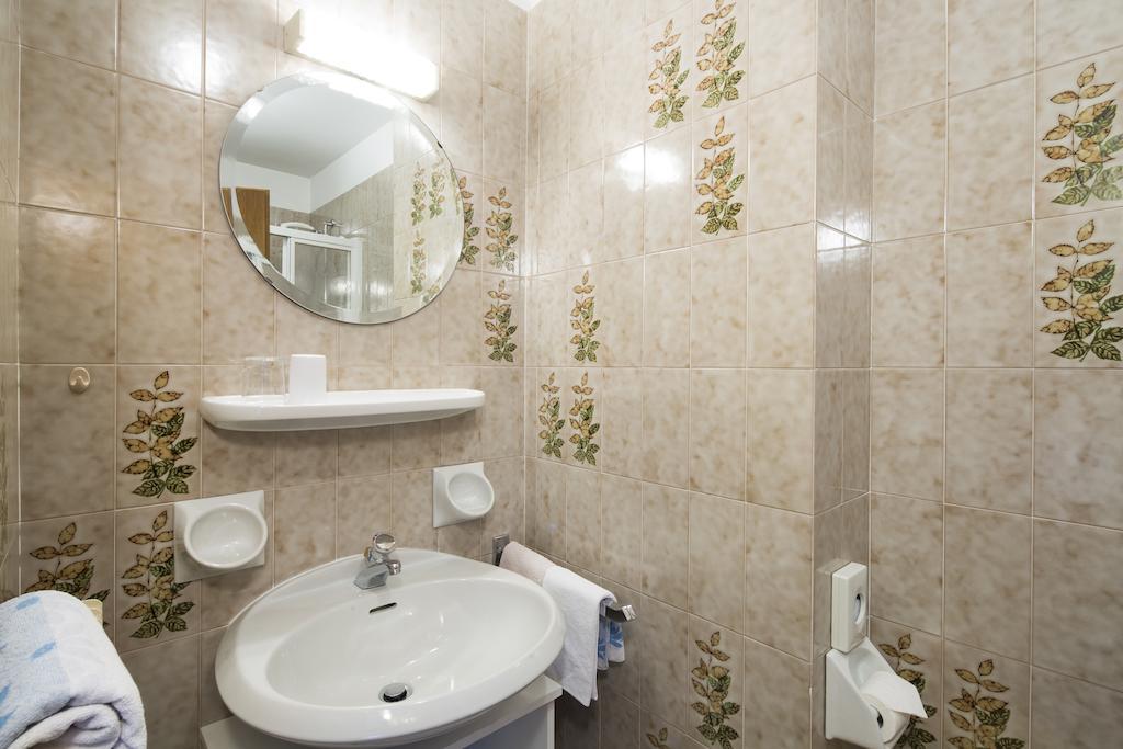 Ciasa Iris Hotel Colfosco Phòng bức ảnh