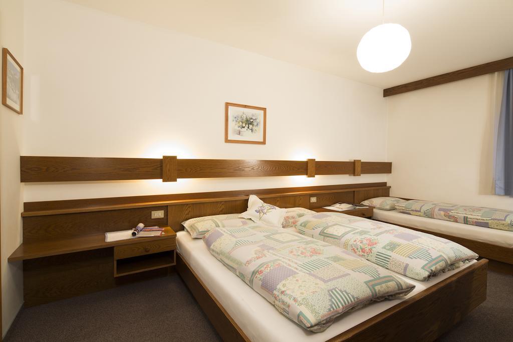 Ciasa Iris Hotel Colfosco Phòng bức ảnh